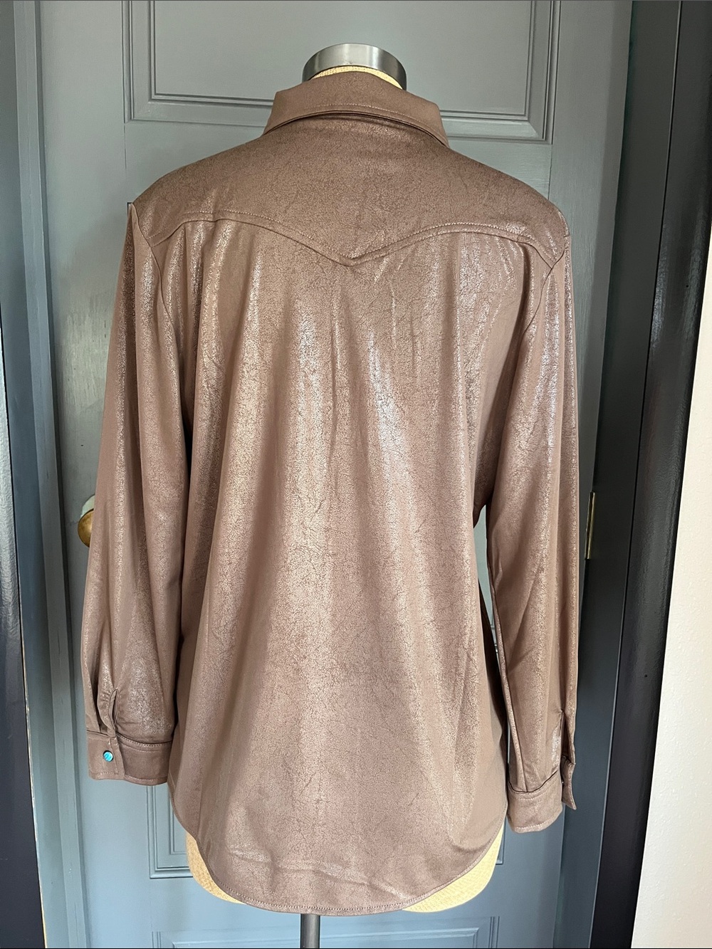Brown Shimmery Leather Look Pearl Snap Shirt with Turquoise Snaps NWOT - Picture 6 of 9